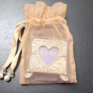 VTG Seagull Pewter Heart Photo Frame | Divinity’s Splendour-Glow Made in Canada